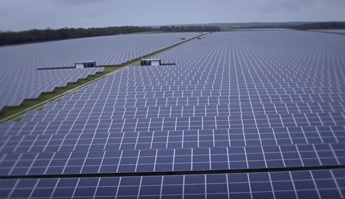 UK Solar power to fight pollution - net 0 energy homes